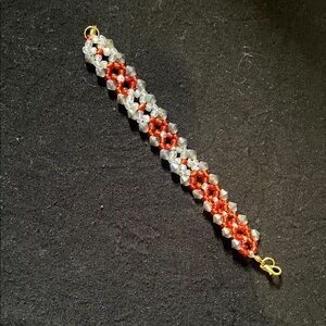 Elegant Beaded Bracelet in Red and Silver